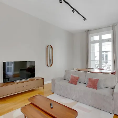 Apartment Grand 1br - Luxe Arc De Triomphe Paris