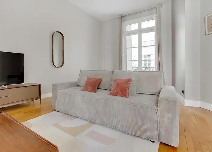 Grand 1br - Luxe Arc De Triomphe Parigi